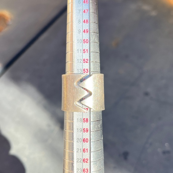 2/$40 🌟 VTG Heavy Sterling Silver Zigzag Ring - Picture 9 of 11